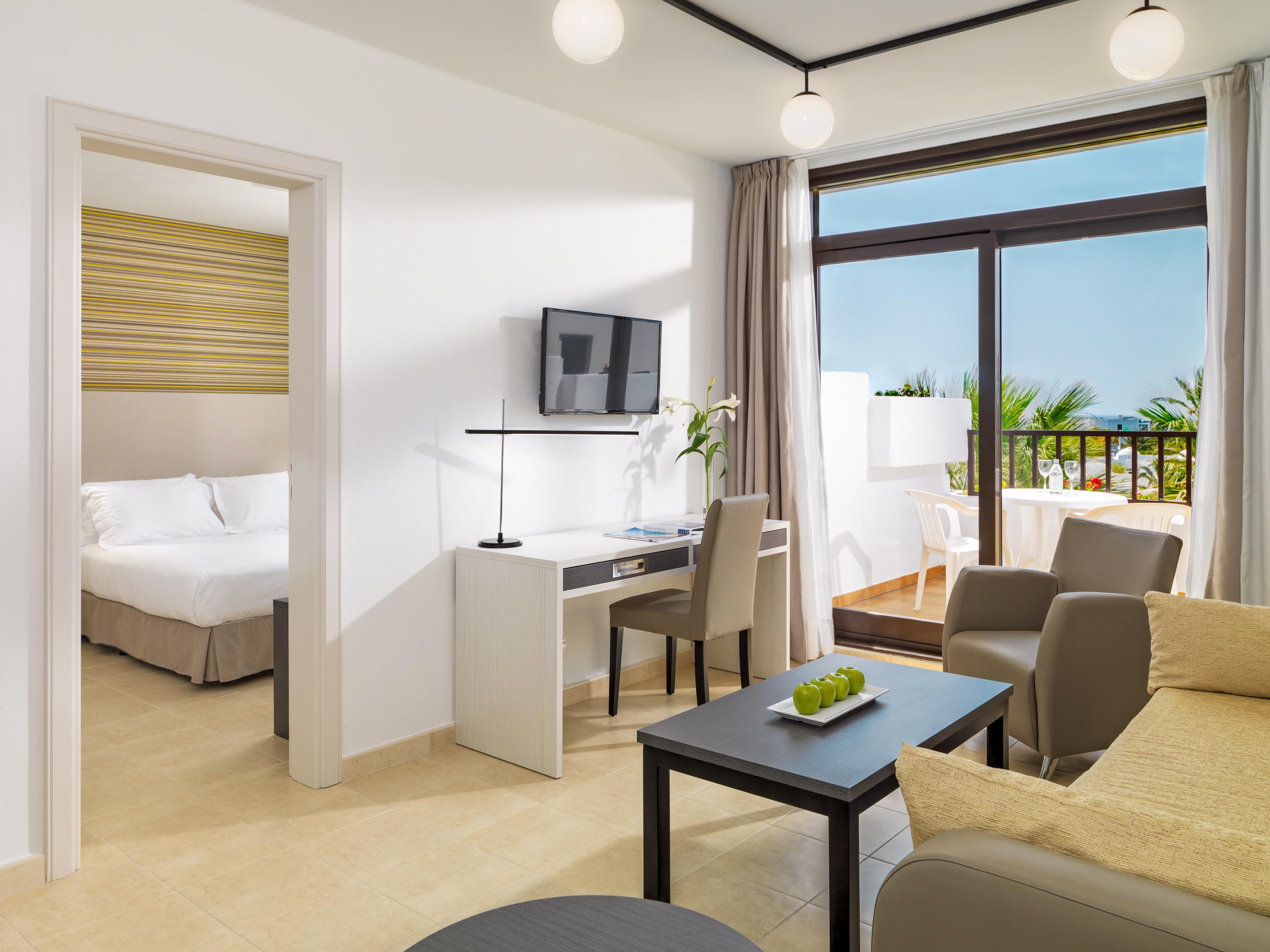 H10 Suites Lanzarote Gardens Costa Teguise Ngoại thất bức ảnh