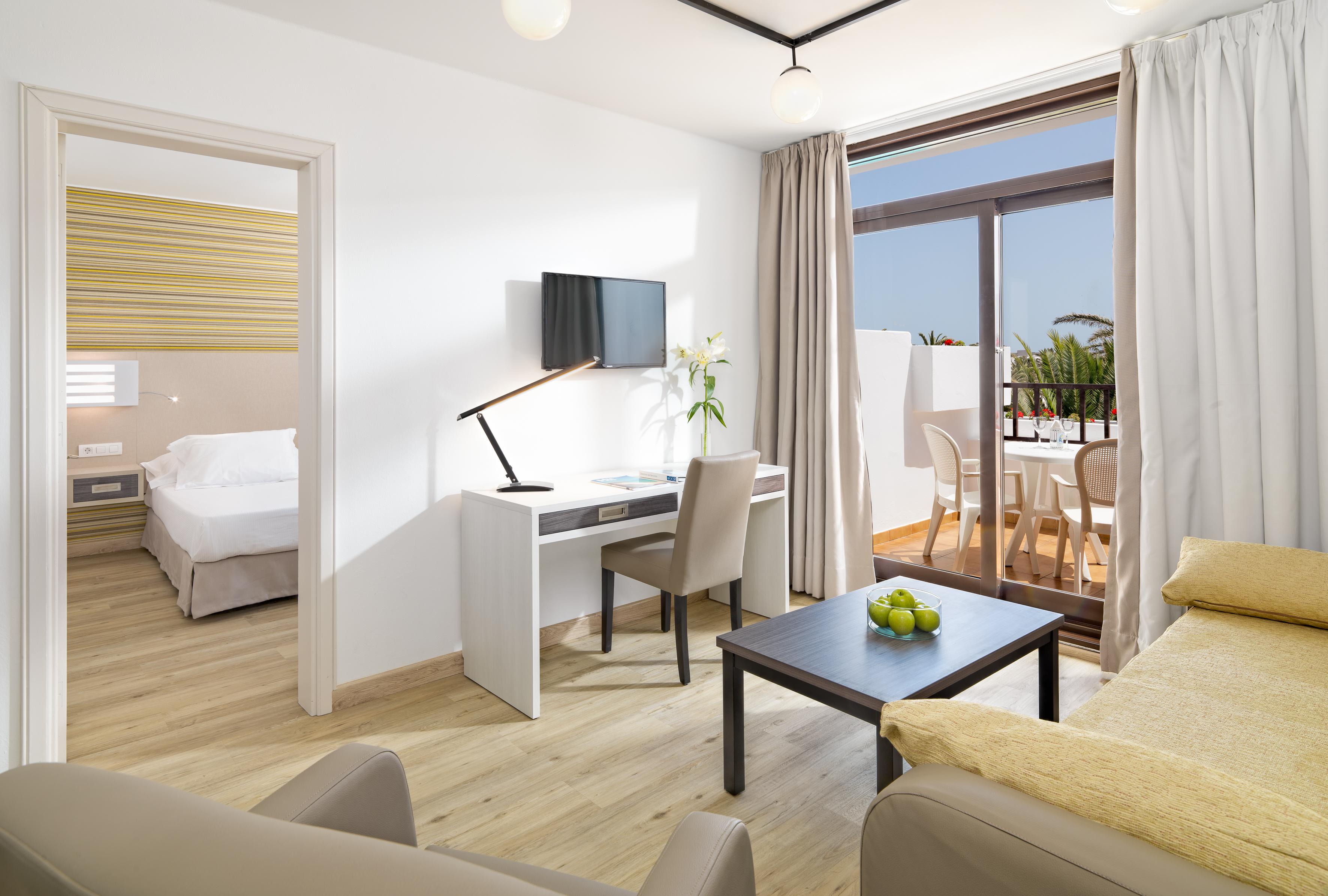 H10 Suites Lanzarote Gardens Costa Teguise Ngoại thất bức ảnh