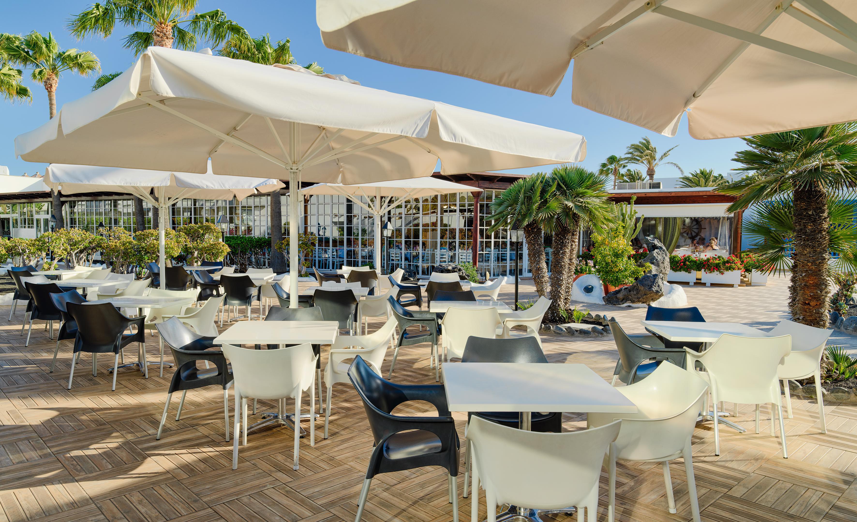 H10 Suites Lanzarote Gardens Costa Teguise Ngoại thất bức ảnh