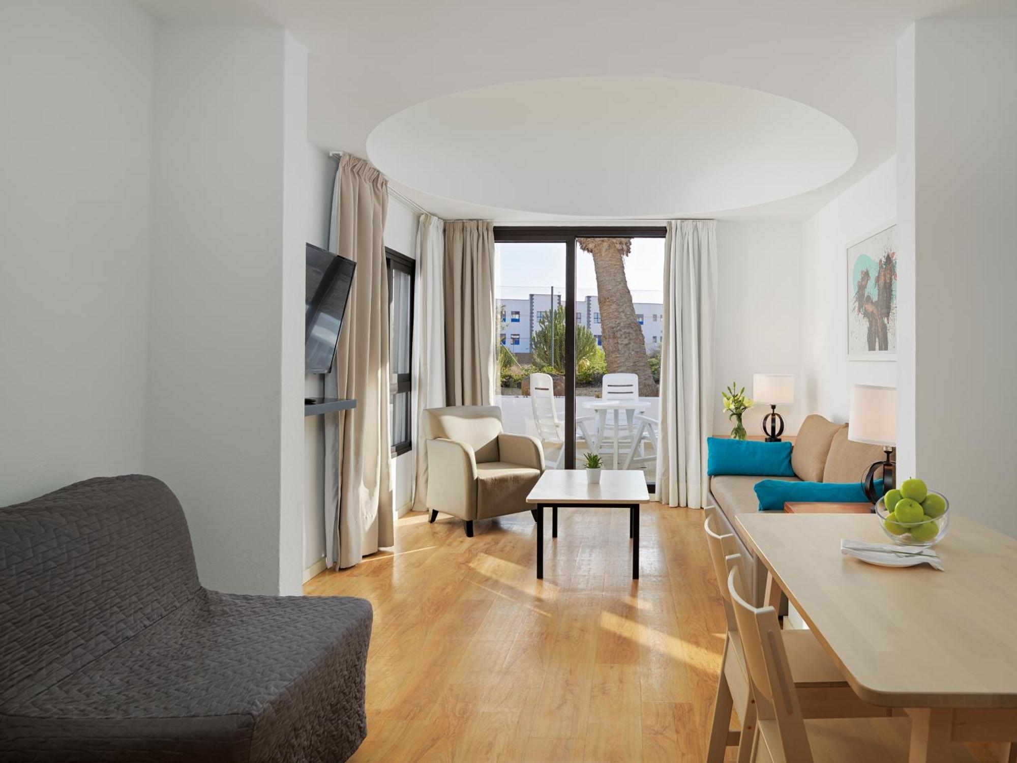 H10 Suites Lanzarote Gardens Costa Teguise Ngoại thất bức ảnh