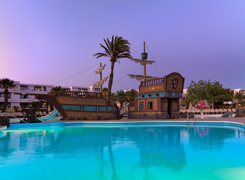 H10 Suites Lanzarote Gardens Costa Teguise Ngoại thất bức ảnh
